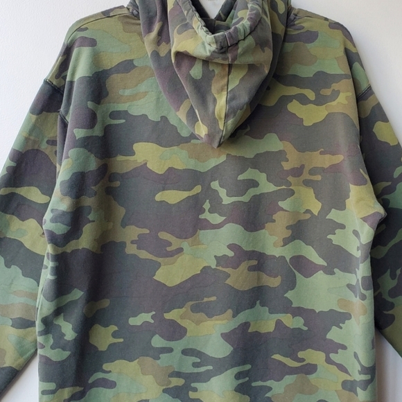 Highline Collection Long Camo Hoodie - Picture 10 of 12
